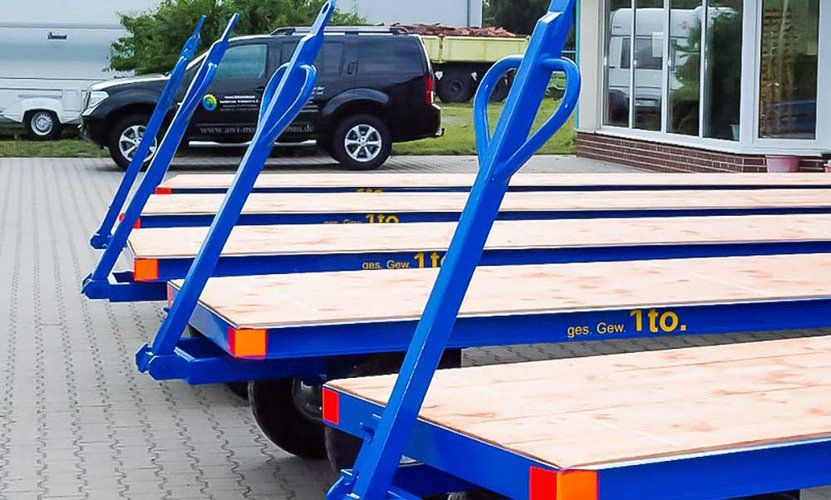  Industrie Anhänger für Schwerlasten des Typs PDV mit Deichsel, Drehschemellenkung für ein Gesamtgewicht von über 20 Tonnen.